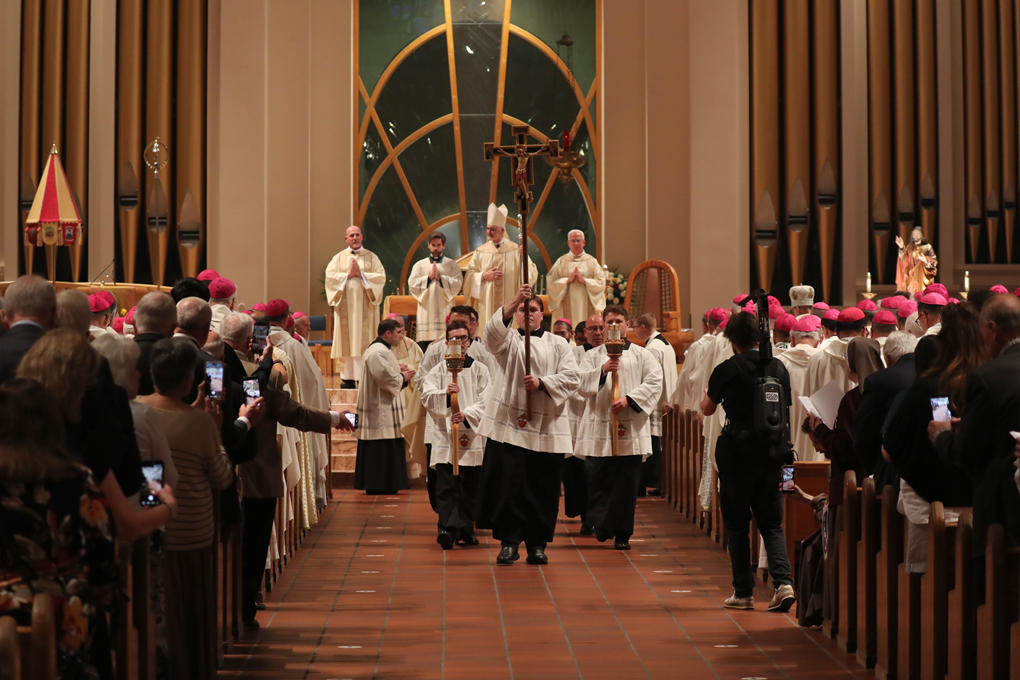 20260611T2045-USCCB-SPRING26-SACRED-HEART-CONSECRATION-1821672 (Copy)