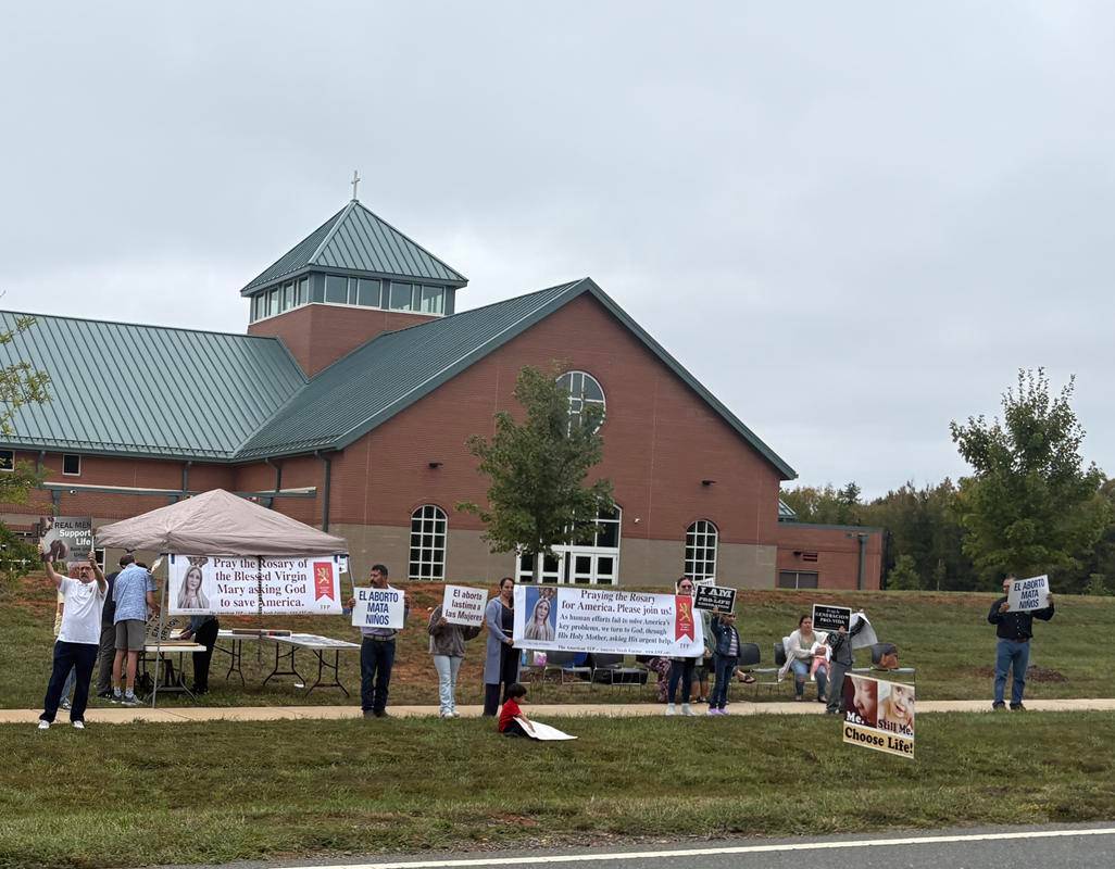 Life chain held at St. Luke in Mint Hill.