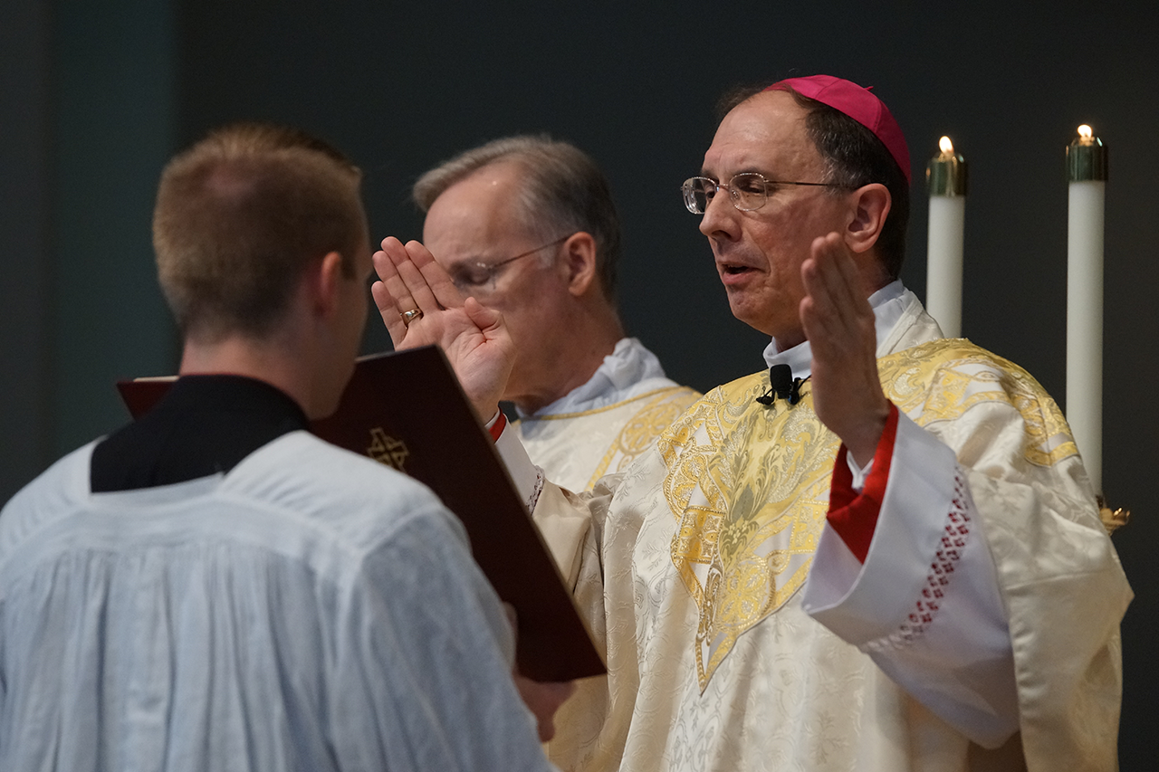 ‘You are servants of the Risen Lord’