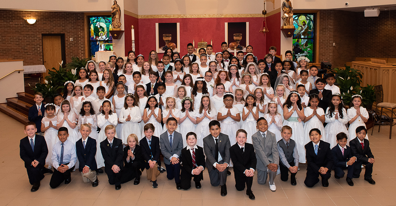 CLEMMONS — Children at Holy Family Church recently received the sacrament of first Holy Communion. (Photo provided by Peggy Schumacher)
