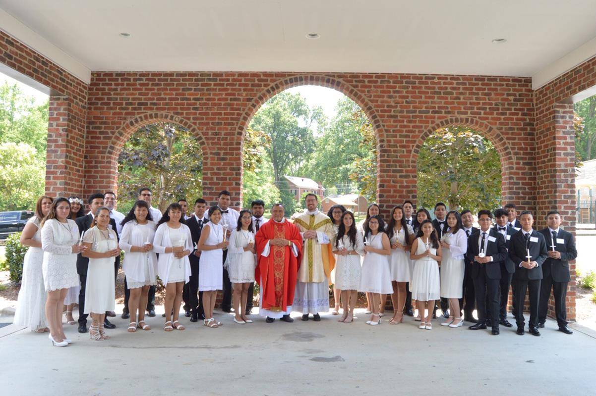 Thirty-three young people at St. Michael Church in Gastonia received the sacrament of confirmation recently during a Mass offered by Father José Antonio Juya and Father Lucas Rossi, pastor. ( Photo provided by Samir Gomez)