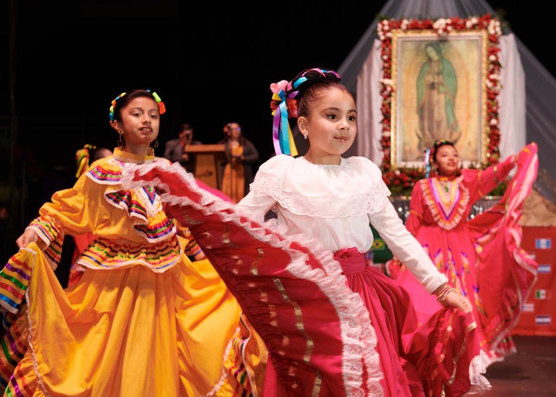 PHOTO OLG CENTER PIECE (Copy)