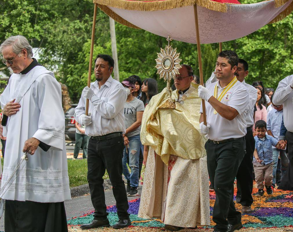 This year the Corpus Christi event was particularly significant as it coincides with the 20th anniversary of the ordination to the priesthood of Father Tien Duong, the pastor. (Provided photos)