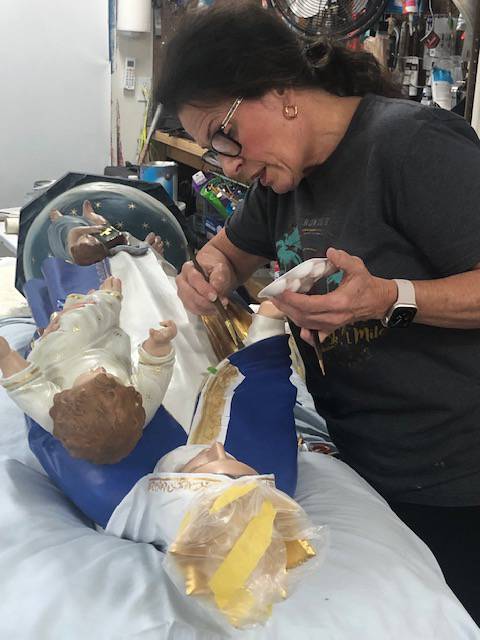 Statue prep after arrival (Copy)