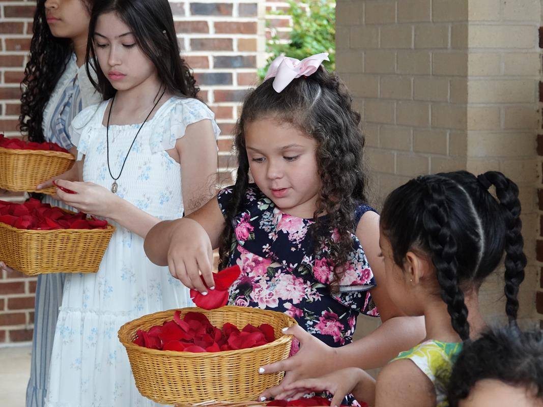St. Mark Church in Huntersville held a Eucharistic Procession at the end of the Sunday, 9 am Mass and another at the end of the 1 p.m. Spanish Mass. 