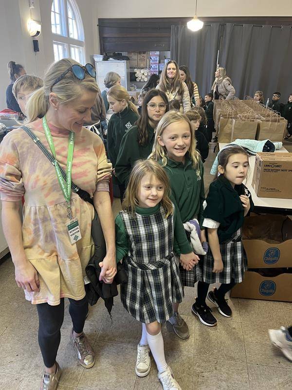 5A then helped walk their prayer partners to Dilworth Soup Kitchen to deliver 50 casseroles for our neighbors in need.