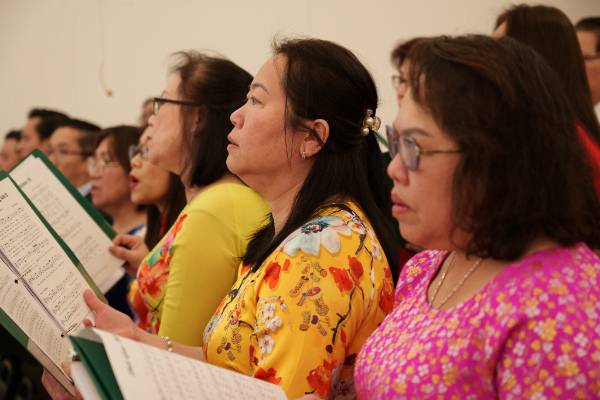 PHOTO- Tet celebration-37