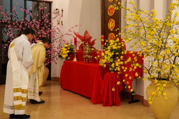 PHOTO- Tet celebration-38