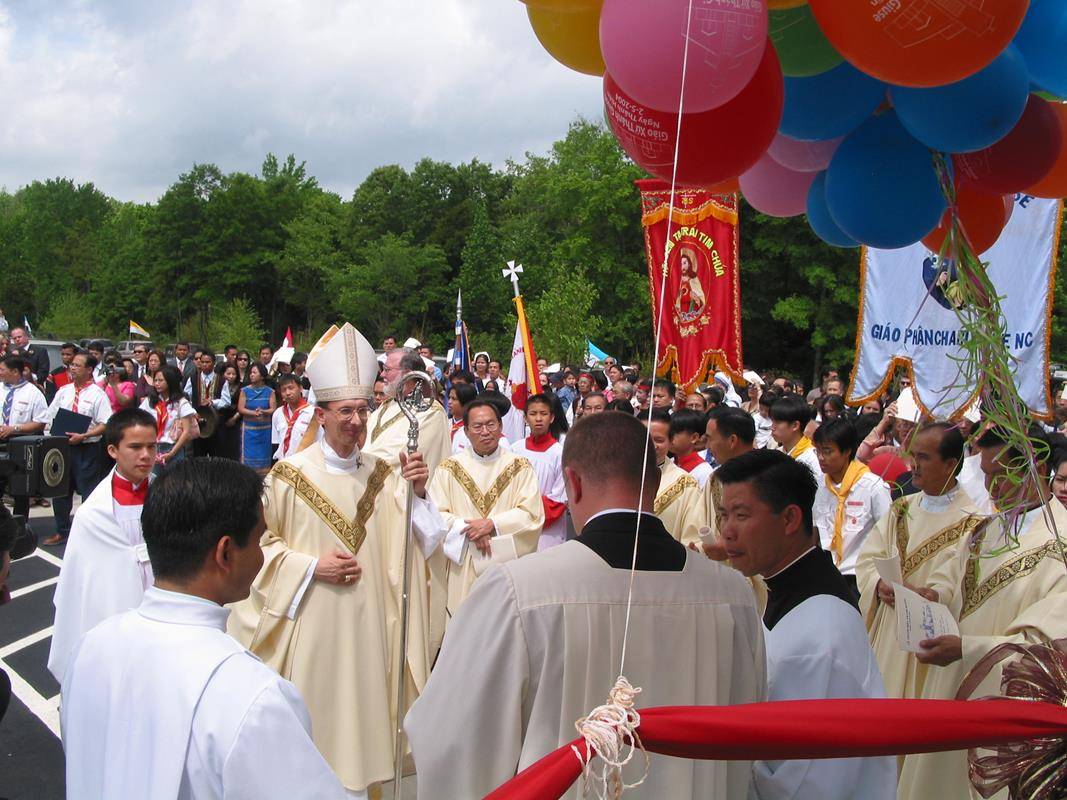 St Joseph Vietnamese Church dedication in Charlotte in 2004