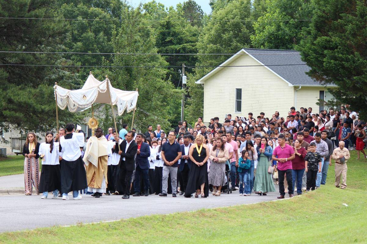 Divine Redeemer Church led a procession on the Feast of Corpus Christi