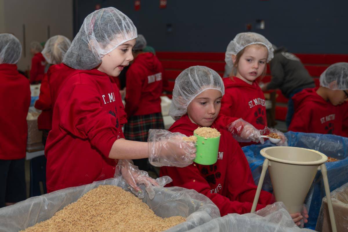 To kick off Catholic Schools Week 2025, the students at St. Matthew School partnered with Servants with a Heart to pack over 50,000 meals for local and global communities.