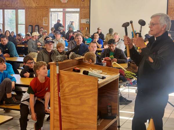 7130931560019214288-23