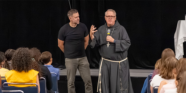 Youth connect at the Eucharistic Congress