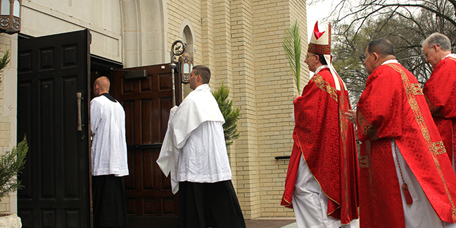 032518palm sunday cathedral