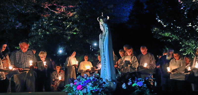 101525 Honoring OL of Fatima