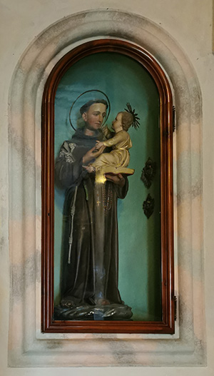 112125 St anthony statue