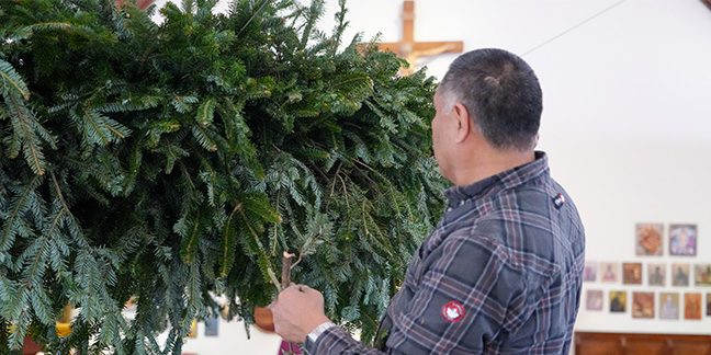 Massive wreath in Morganton