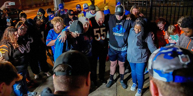 Power of prayer on display for Damar Hamlin, Buffalo Bills