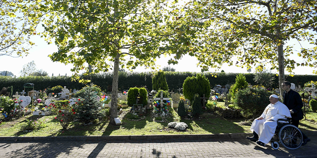 On All Souls, pope prays at graves of children, miscarried infants