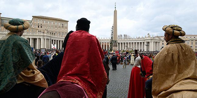 God does not reject, forget anyone, pope says