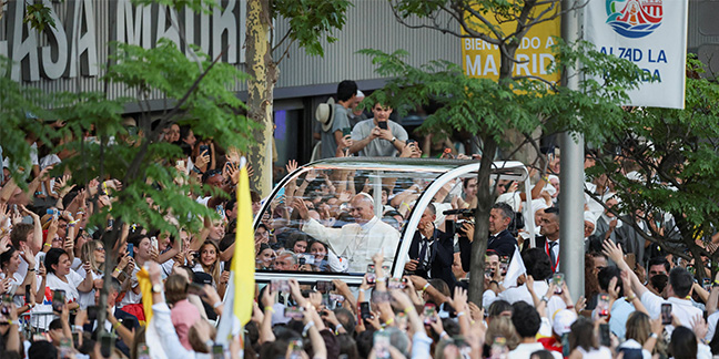 Pope Leo's Corpus Christi Mass and procession in Madrid draws 1.2 million