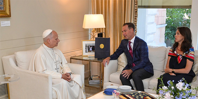 Pope visits U.S. embassy July 4 on peace and freedom